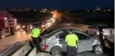 Otomobil aydınlatma direğine çarptı: 2 yaralı