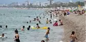 Antalya sahillerinde pazar günü yoğunluğu