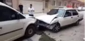 Bursa'da, otomobil ile hafif ticari araç çarpıştı: 2 yaralı