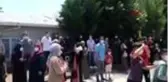 SULTANBEYLİ'DE LGS BİTTİ, SOSYAL MESAFE UNUTULDU