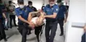 Cezaevinden izinli olarak çıkan uyuşturucu satıcısı, araçla bekçiyi ezdi, polis memurunun ayağını kırdı