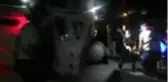 Kayalıklara çarpan bottaki iki kişi yaralandı