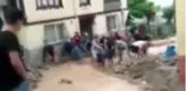 Bursa Orhangazi'de sel felaketindeki dehşet anları kamerada