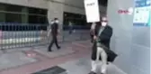 MERSİN Mersinli avukat, çoklu baro için tek başına eylem yaptı