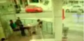 Motosikletin yayaya çarpma anı kamerada