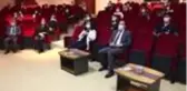 YYÜ'nün yeni sağlık çalışanları görevlerine başladı