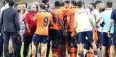 Başakşehir - Galatasaray maçının ardından iki takım saha içinde tartışma yaşadı