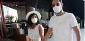 Ünlü şarkıcı Keremcem ve sevgilisi Gazal, AVM'de objektiflere yansıdı