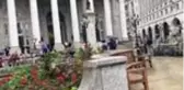 Çevreci gruptan İngiltere Merkez Bankası önünde protesto