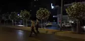 Dur ihtarına uymayan otomobilin sürüklediği bekçi yaralandı