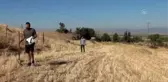 Genç yazar, kitabını toprağa gömerek binlerce yıl sonrasına not bıraktı