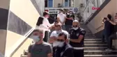 İSTANBUL'DA 3 MİLYON LİRALIK VURGUN YAPAN ÇETE ÇÖKERTİLDİ