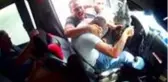 Otobüs şoförünün yolcuların gözü önünde darp edildiği anlar kamerada