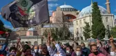 Danıştay'ın kararı Ayasofya Meydanı'nda coşkuyla karşılandı