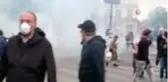 Fransa'da Ulusal Bayram'da hükümet karşıtı protestoSağlık çalışanlarının protestosuna gazlı...
