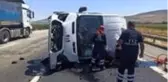 Lastiği patlayan minibüs devrildi: 1 kişi hayatını kaybetti, 1 kişi yaralandı