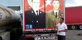 Türk tır şoförü, Gürcistan polisine direndi ve aracındaki Türk kahramanların fotoğraflarını söktürmedi