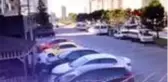 SERVİS ARACINI BEKLERKEN DEHŞETİ YAŞADI O ANLAR KAMERADA