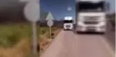 Tırın dorsesinde çıkan yangın zeytinliğe ve eve sıçradı - BALIKESİR