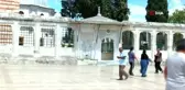 Ayasofya'nın açılmasının ardından Fatih Sultan Mehmet Han'ın kabrine vatandaş akını