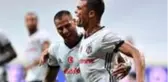 Beşiktaş'ın eski futbolcusu Pepe, Porto ile sözleşmesini uzatıyor