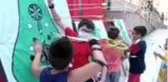 Gökdelenlerin gölgesinde ok atıyorlar