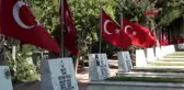 ANTALYA Bayram arifesinde mezarlıklar dolup taştı