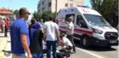 Tartıştığı babasından kaçan genç kıza otomobil çarptı! O anlar güvenlik kamerasına yansıdı
