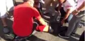 ZONGULDAK Kask takmayan motosiklet sürücüsü ağır yaralandı, yoldan geçen doktor müdahale etti