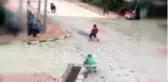 Son dakika haberleri! Ahırdan kaçan kurbanlık boğa, vatandaşları kovaladı