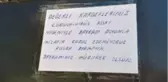 Evinin kapısına astığı yazıyla misafirleri geri çevirdi
