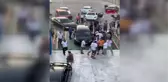 ARABALI FERİBOTTA SIRA KAVGASI KAMERADA