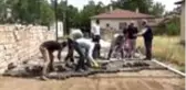 Kaymakam Solak, parke taşı döşeme çalışmalarını inceledi