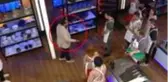 Mutfak ekipmanlarını yerde gören Mehmet Yalçınkaya küplere bindi! Tüm yarışmacıları azarladı