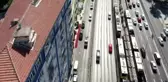 Sorumsuz sürücüler E-5 yan yolu otoparka çevirdi