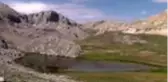 Tunceli'de göçerlerin doğaya saldığı atlar yaylalara renk katıyor