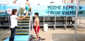 Son Dakika: MERSİN Çocuklar yüzmeyi portatif havuzlarda öğreniyor