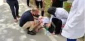 BURSA Kamyonetin çarptığı yaya yaralandı, yoldan geçenler film gibi izledi