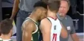 Sinirlerine hakim olamayan yıldız basketbolcu Giannis Antetokounmpo, rakibine kafa attı