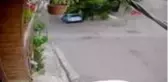 Son dakika haberi! ÜSKÜDAR'DA AĞAÇ BİSİKLETLİ ÇOCUĞUN ÜSTÜNE DEVRİLDİ