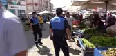 Zabıtalar semt pazarında 'korona virüs' denetiminde: 'Aileniz için maske takın' uyarısı