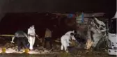 Son dakika haberi... Patlayıcı yüklü kamyon devrildi: 2 ölü
