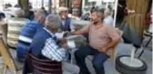 Balıkesirli kahveci çayı 50 kuruş yaptı müşterileri arttı
