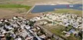 Göl manzaralı simetrik yapılar kuş bakışı ile ayrı bir güzellik oluşturuyor