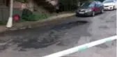 BEŞİKTAŞ'TA İKİ SOKAKTA YOL ÇÖKTÜ; İKİ EVİ SU BASTI