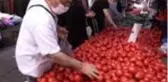 Semt pazarlarında 'kış hazırlığı' hareketliliği