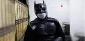 Yardımsever Batman, Şili'de evsizlerin karnını doyurmak için yola çıktı