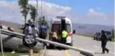 Aydınlatma direğine çarparak devrilen otomobildeki çift yaralandı