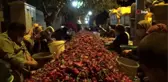Kadınların 'acı' mesaisi