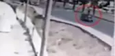 Karşıdan karşıya geçerken otomobilin çarptığı kişi hayatını kaybetti! O anlar kameraya yansıdı